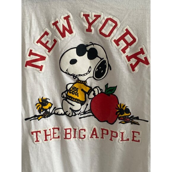 VTG Schultz Snoopy Tee T Shirt White Joe Cool Peanuts New York NY Big Apple M - Picture 1 of 9